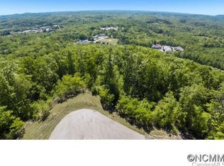 8 Holland Dr, Columbus, NC 28722