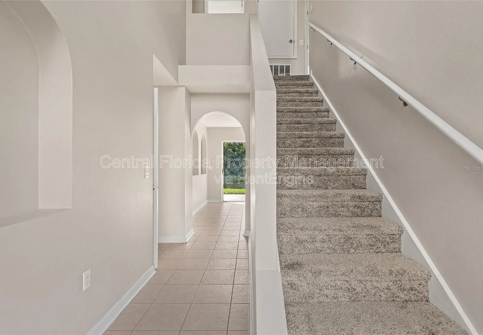 5 bed, 2.5 bath, 2222 sqft, $2,699 — Photo 4