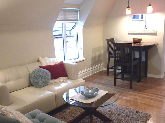 4th image of 1640 N Franklin St #2