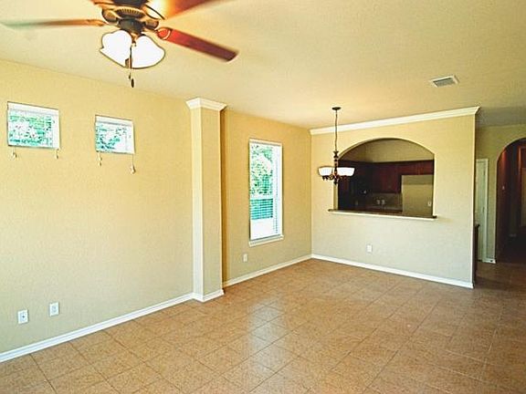 3rd image of 2426 Ravenwood Ct