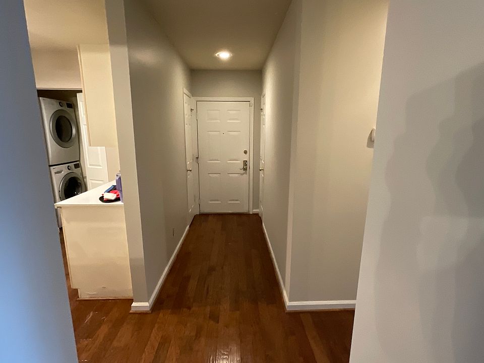 1st image of 20281 Beechwood Ter Unit 103