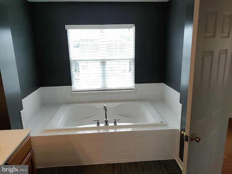 1202 Ellis Ave — Photo 10