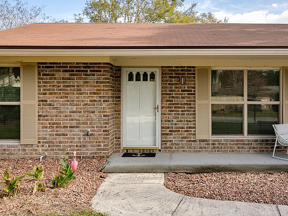 5th image of 2931 Marion Ct E