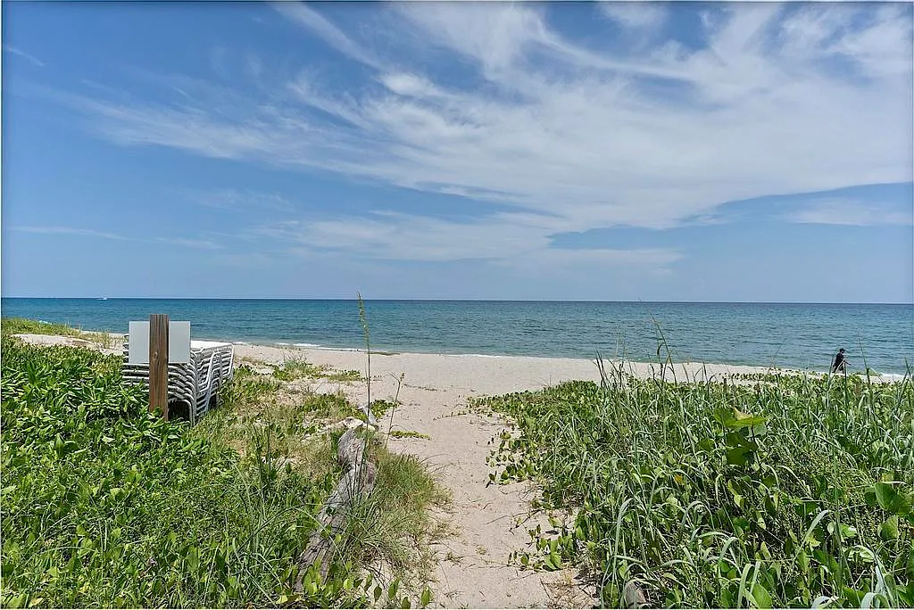 2 bed, 2.0 bath, 1708 sqft, $6,000 — Photo 1