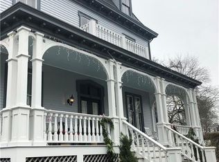 61 Kay St, Newport, RI 02840