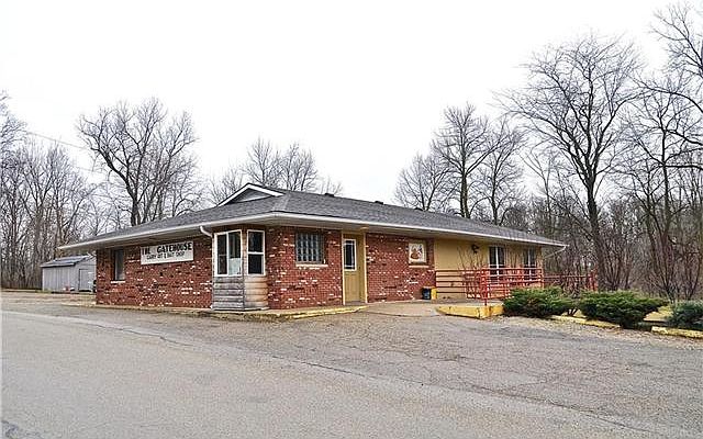1st image of 1054 Main Dr