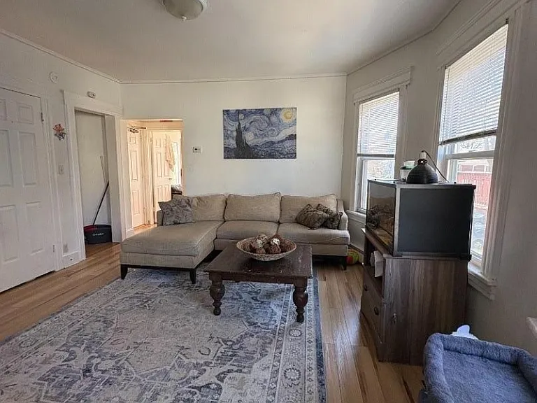 15 E Clay Ave #2 — Photo 2