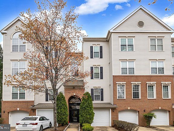2nd image of 4689 Lawton Way APT 201