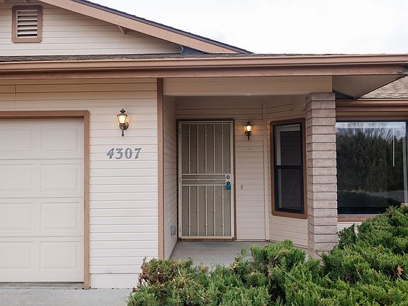 3rd image of 4307 N Calle Santa Cruz