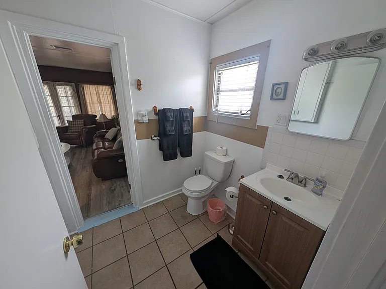 733.5 Myrtle Ave — Photo 9
