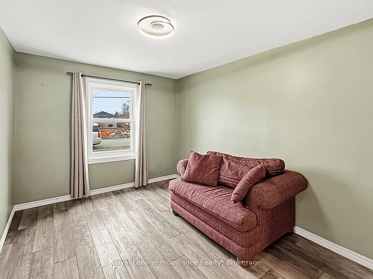 91 Lywood St — Photo 27