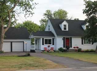 1374 Whitehaven Rd, Grand Island, NY 14072