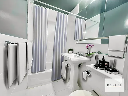 Rented by DALLAL | media 7