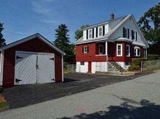 542 Hildreth St, Dracut, MA 01826