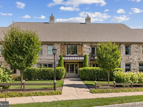 2401 Lower State Rd Unit 202, Doylestown, PA 18901