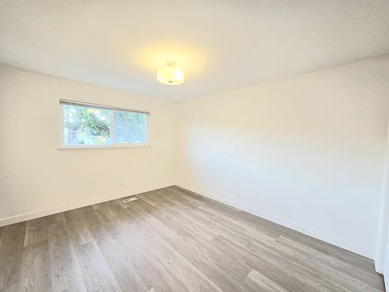 910 Academy Ave #910 — Photo 12