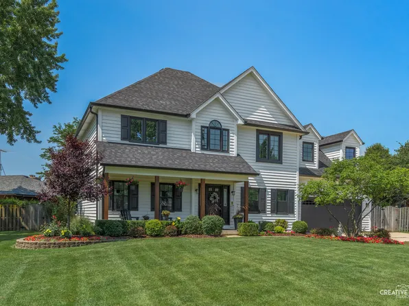 2560 Surrey Ct, Aurora, IL 60506