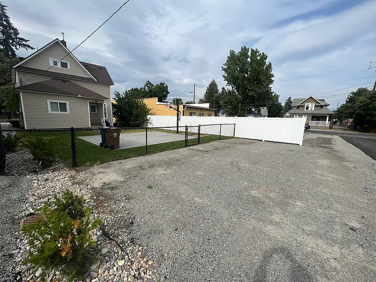 1907 W Boone Ave — Photo 63