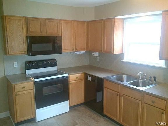 4th image of 10821 Waycroff Dr