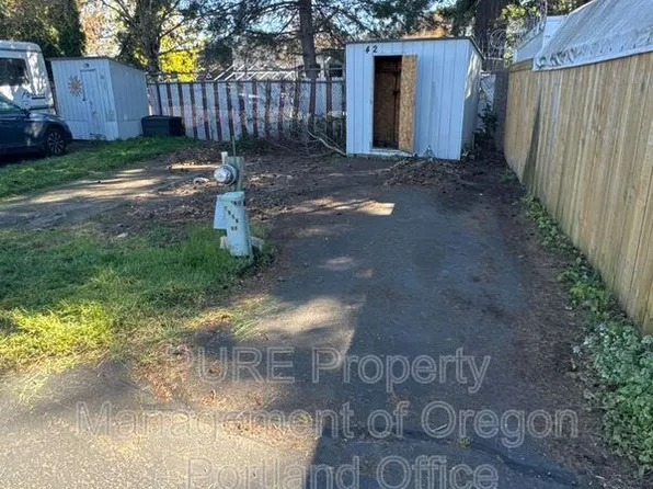 7958 SE Glencoe Rd, Portland, OR