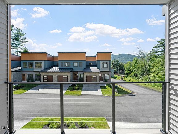 3rd image of 11 Footpath Way