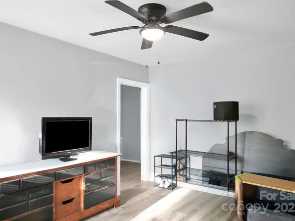 charlotte-north-carolina-299900202 picture