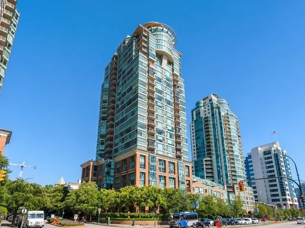 1128 Quebec St #1303, Vancouver, BC V6A 4E1
