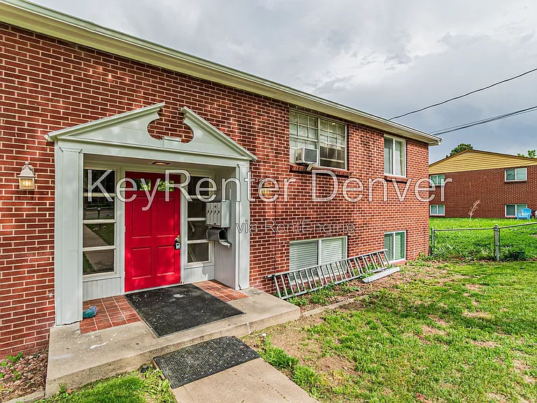 2356 S Linden Ct #B — Photo 18