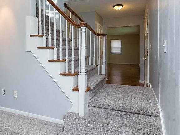 4th image of 7606 Horton Ave