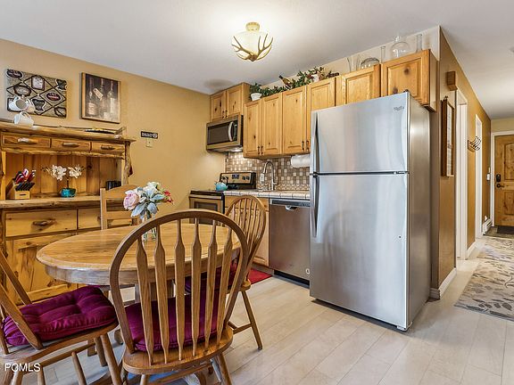 5th image of 1530 Empire Ave #301