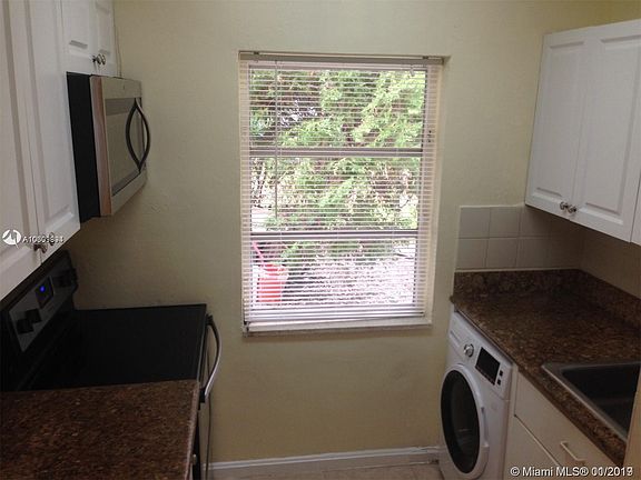 3rd image of 2158 NE 168th St