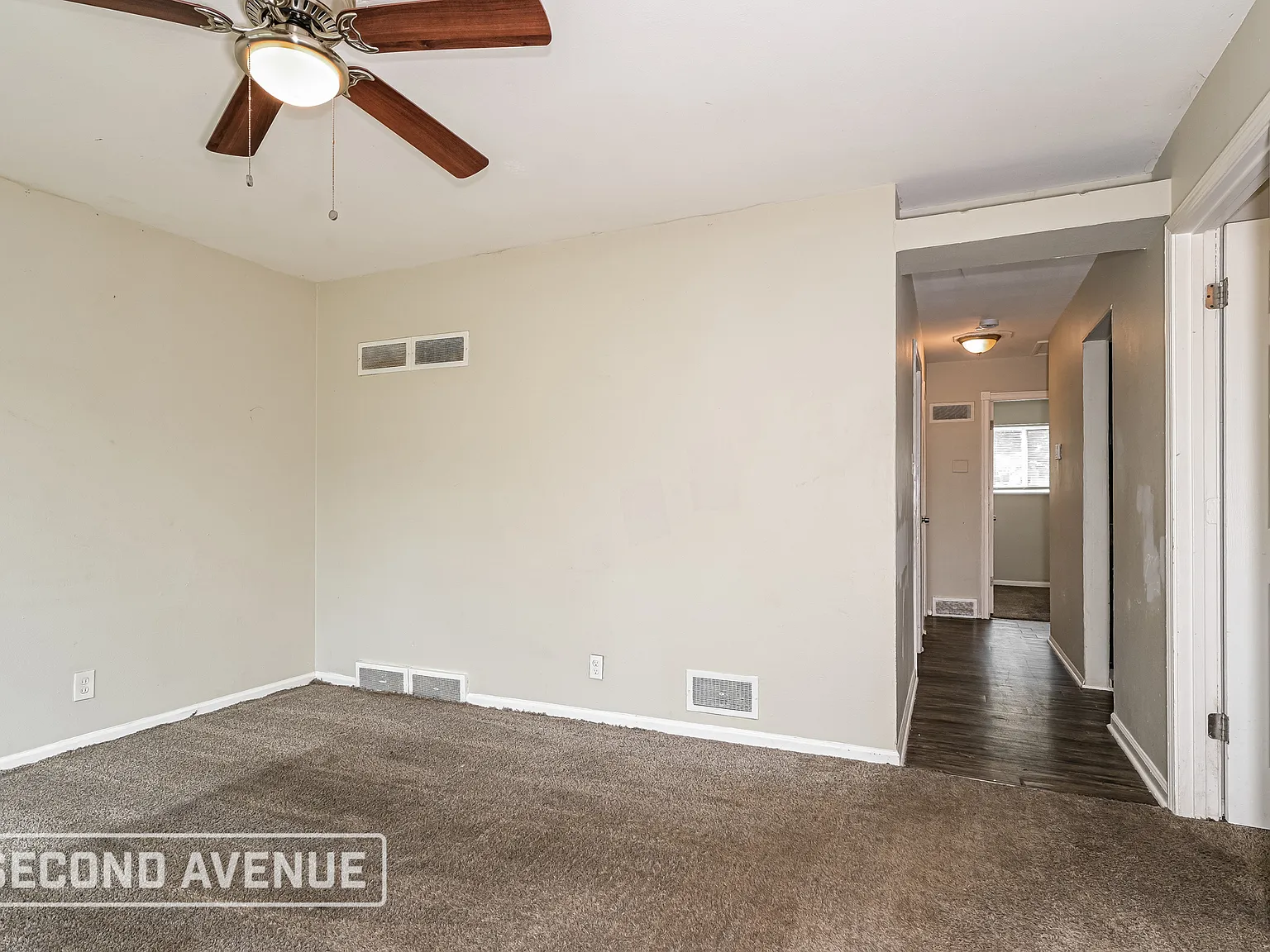 5 bed, 1.0 bath, 1467 sqft, $1,550 — Photo 4