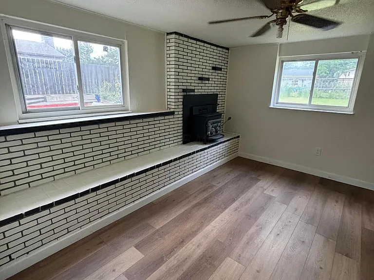 4900 Kresge Dr — Photo 12