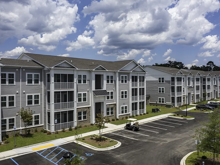 Anchor Pointe Apartments — Photo 32