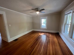 1222 W Market St APT E, Greensboro, NC 27403