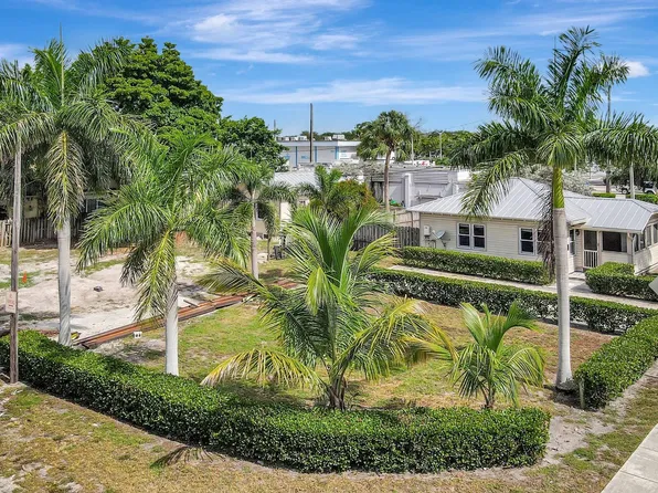 11 SW 11th Avenue, Fort Lauderdale, FL 33312