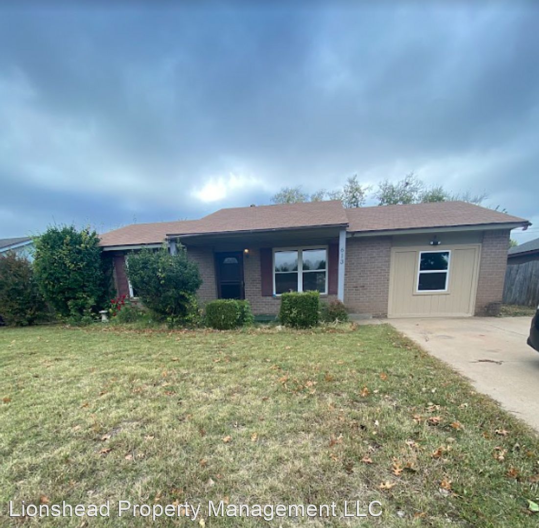 613 N Ramblin Oaks Dr, Moore, OK 73160 Zillow