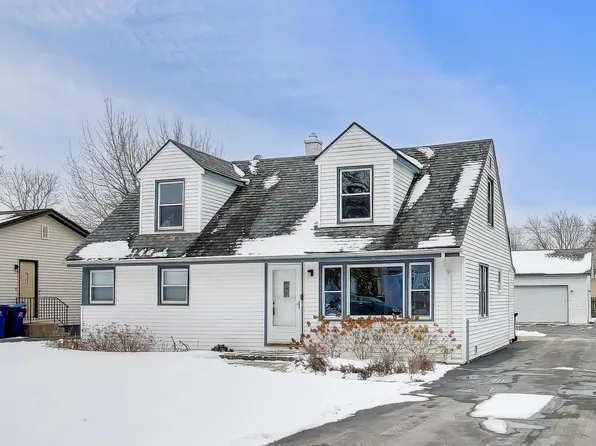 18219 W Big Oaks Rd, Grayslake, IL 60030