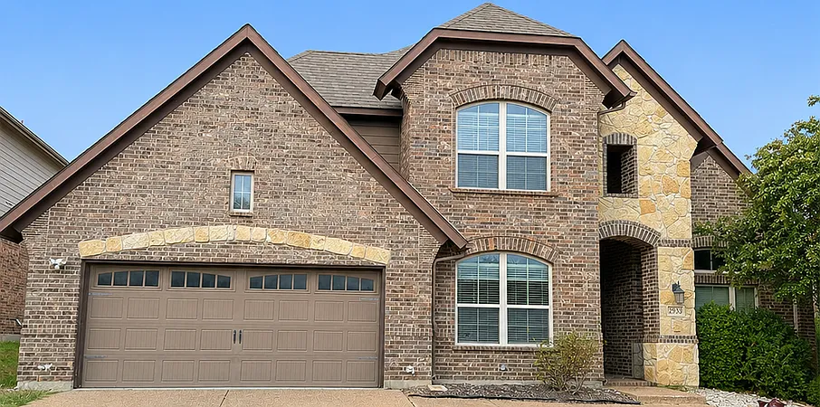 2933 Softwood Cir