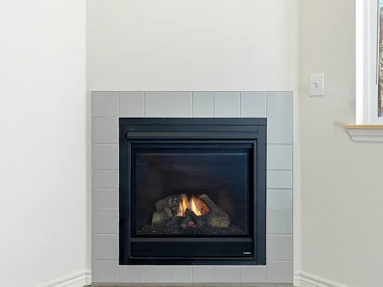 1240 Wren Ct — Photo 3