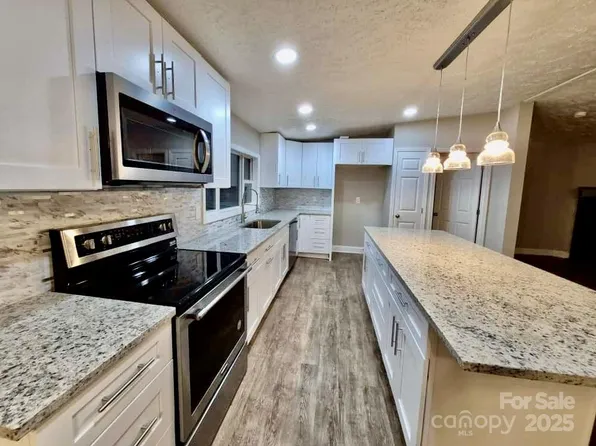 110 Venture Dr, Salisbury, NC 28147