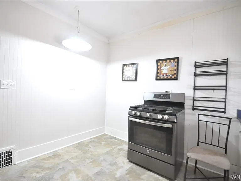 30 Wellington Rd — Photo 15