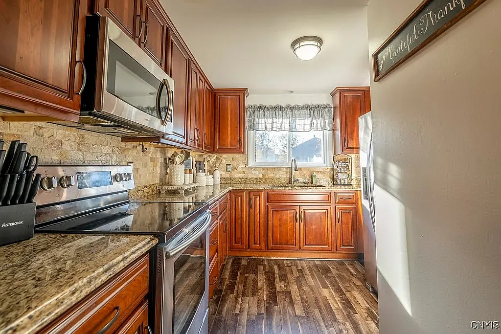 157 Iron Oak Cir — Photo 3