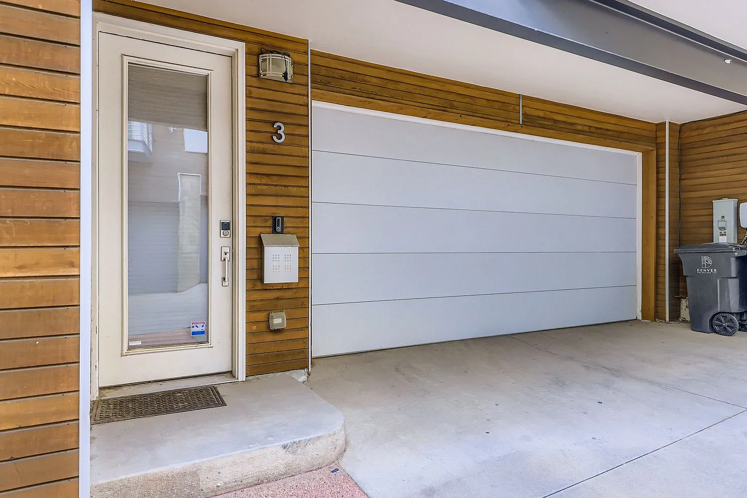 2115 W 32nd Ave — Photo 4