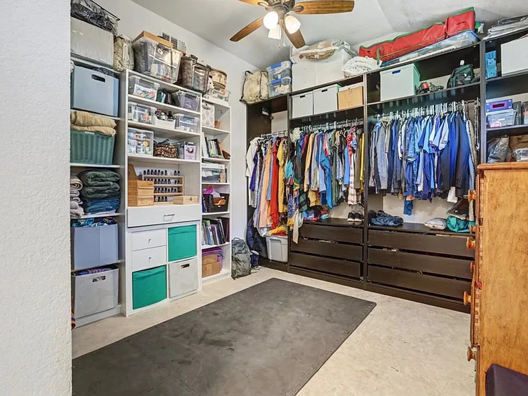 8207 Espanola Trl — Photo 17