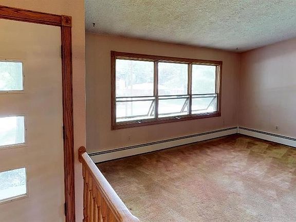2nd image of 3124 Englewood Dr