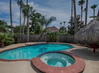 101 Lago Vista St, Kemah, TX 77565