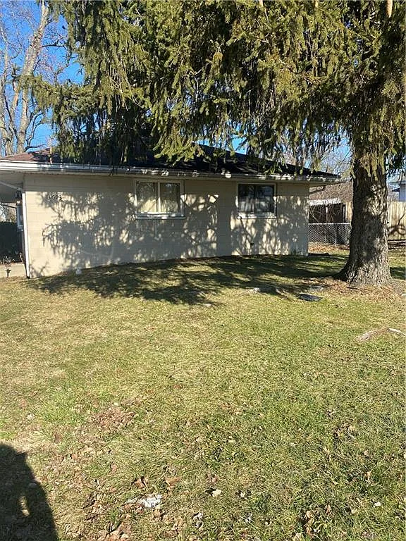 3613 W Siebenthaler Ave photo 1