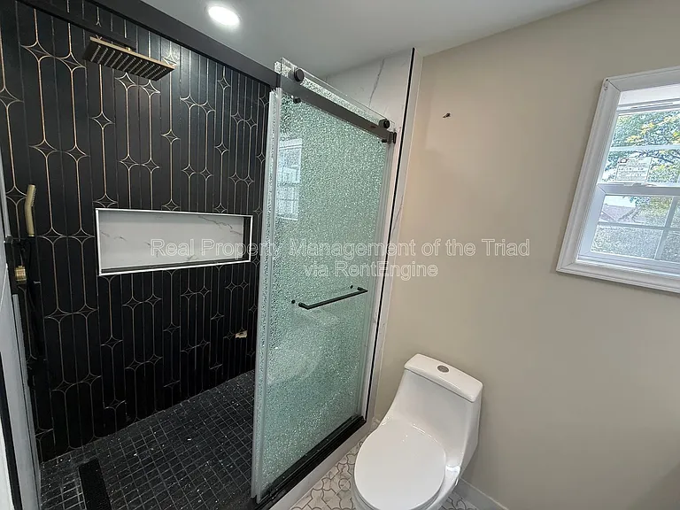 1226 Hoover Ave — Photo 12