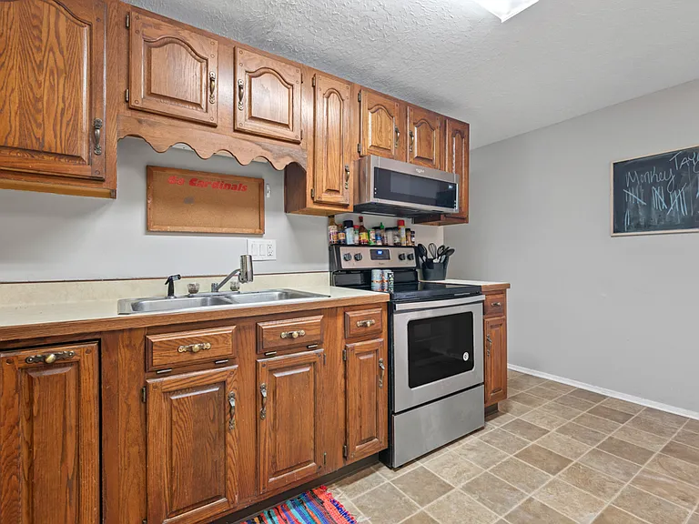 1412 W Beechwood Ave — Photo 3